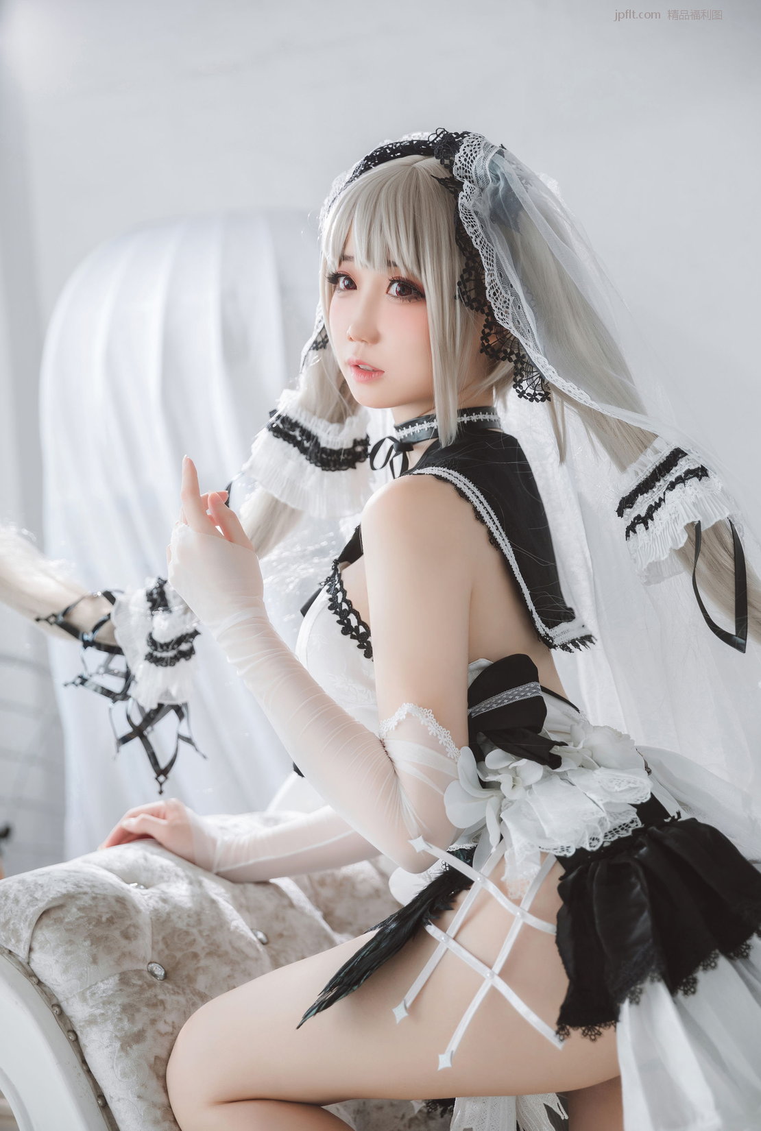 ̼ ] η/33P [Coser P.4