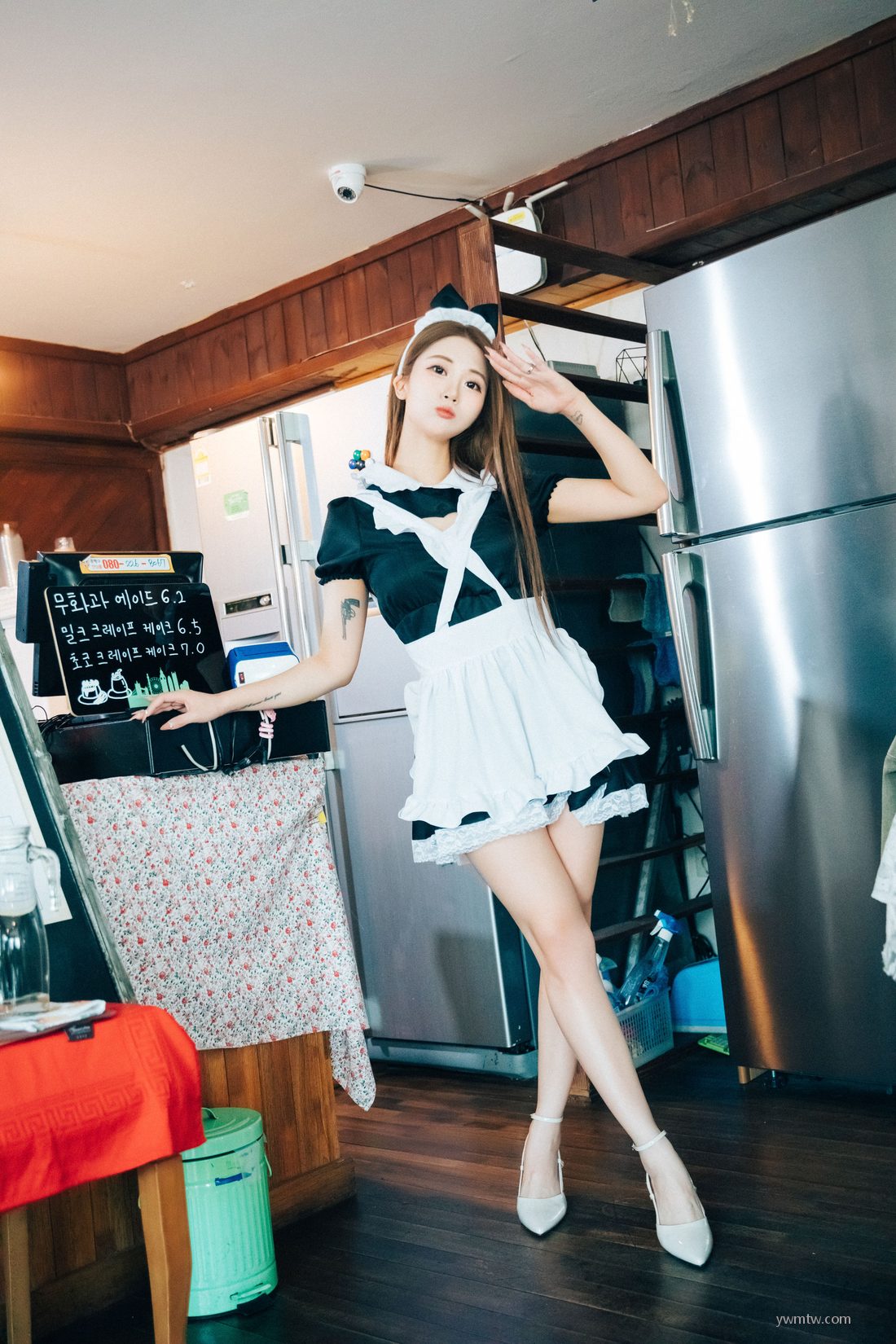 [ϺLoozyд] Bomi cafe Maid P.10